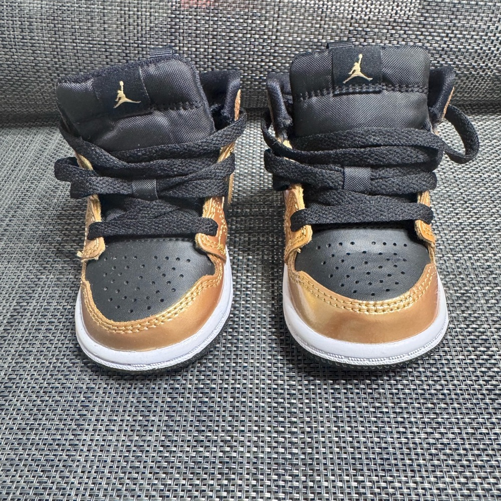 Nike Jordan 1 Mid SE Baby Toddler Shoes Black Metallic Gold Size 4c